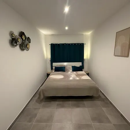 Superbe T2 Moderne Refait A Neuf *